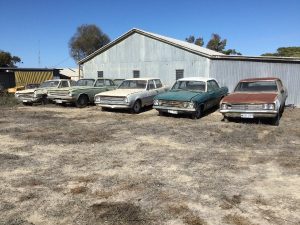 - ACRES & ACRES OF CARS & TRUCKS .. OLD & NEW